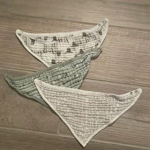 Set of 3 aden + anais Muslin Banana Bibs